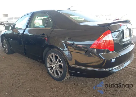 2010 Ford Fusion Se z USA, uszkodzony, nr VIN 3FAHP0HA0AR261244